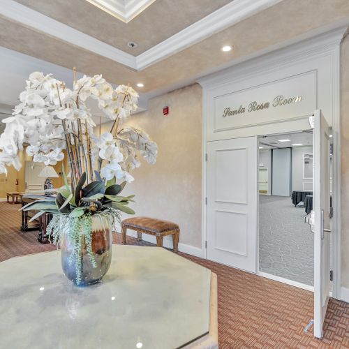 Indian Wells Resort Hotel