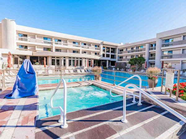 Indian Wells Resort Hotel